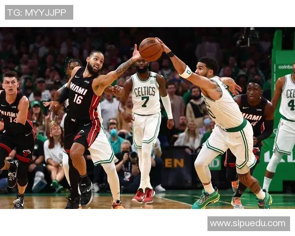 热火与凯尔特人激战八月五日现场精彩回顾与球迷热情互动 热火与凯尔特人激战八月五日现场精彩回顾与球迷热情互动