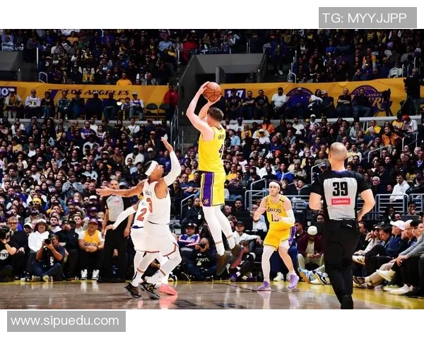 湖人对决开拓者精彩回顾11月15号比赛全场录像分析与亮点总结