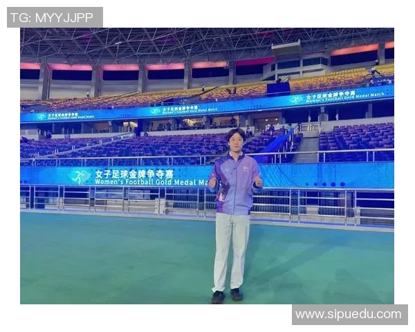 前史首次女裁判担任中超主裁,董方雨将法律西海岸vs亚泰 前史首次女裁判担任中超主裁,董方雨将法律西海岸vs亚泰