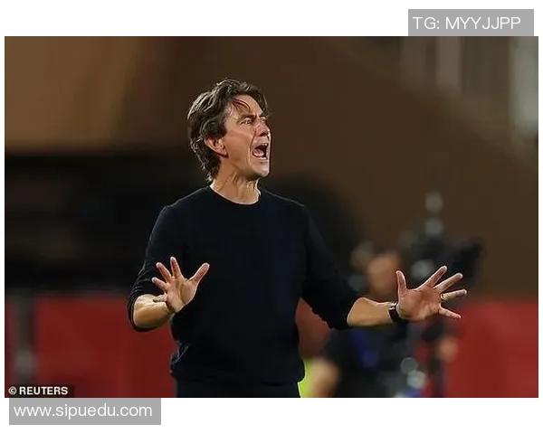 弗兰克:我对欧冠排名很满足;西蒙斯变得越来越好了 弗兰克:我对欧冠排名很满足;西蒙斯变得越来越好了